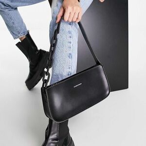 Claudia Canova chain strap 90s shoulder bag in black